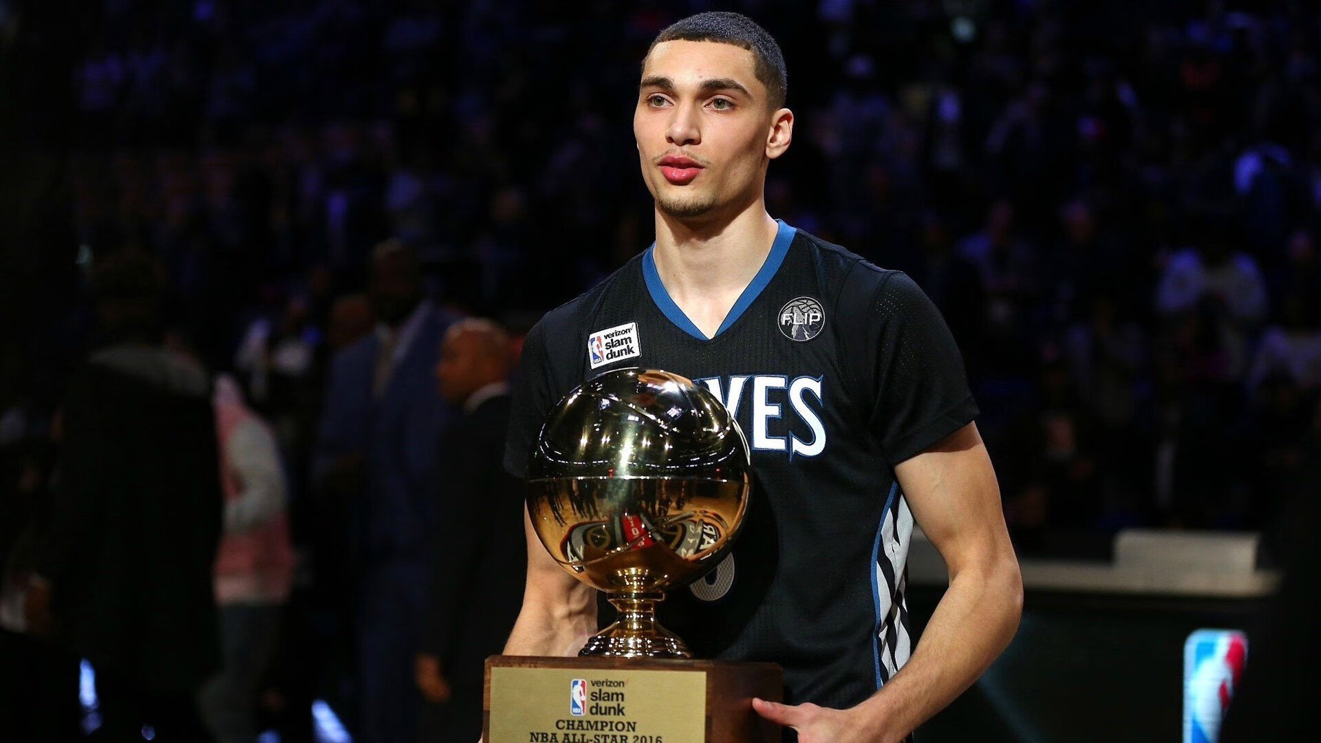 林丹称推广体育需从兴趣培养开始，林丹体育明星成长故事简介